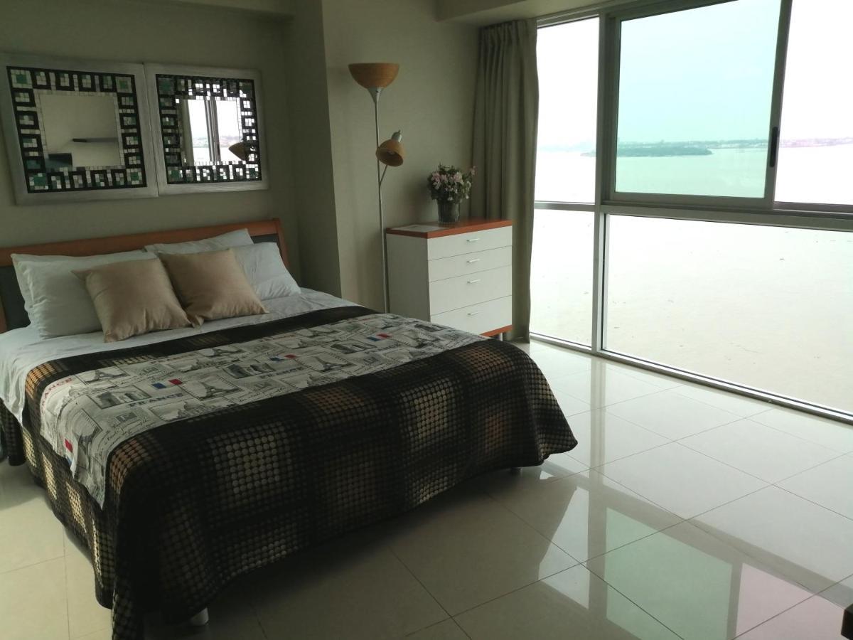 Puerto Santa Ana Suites Γκουαγιακίλ Εξωτερικό φωτογραφία