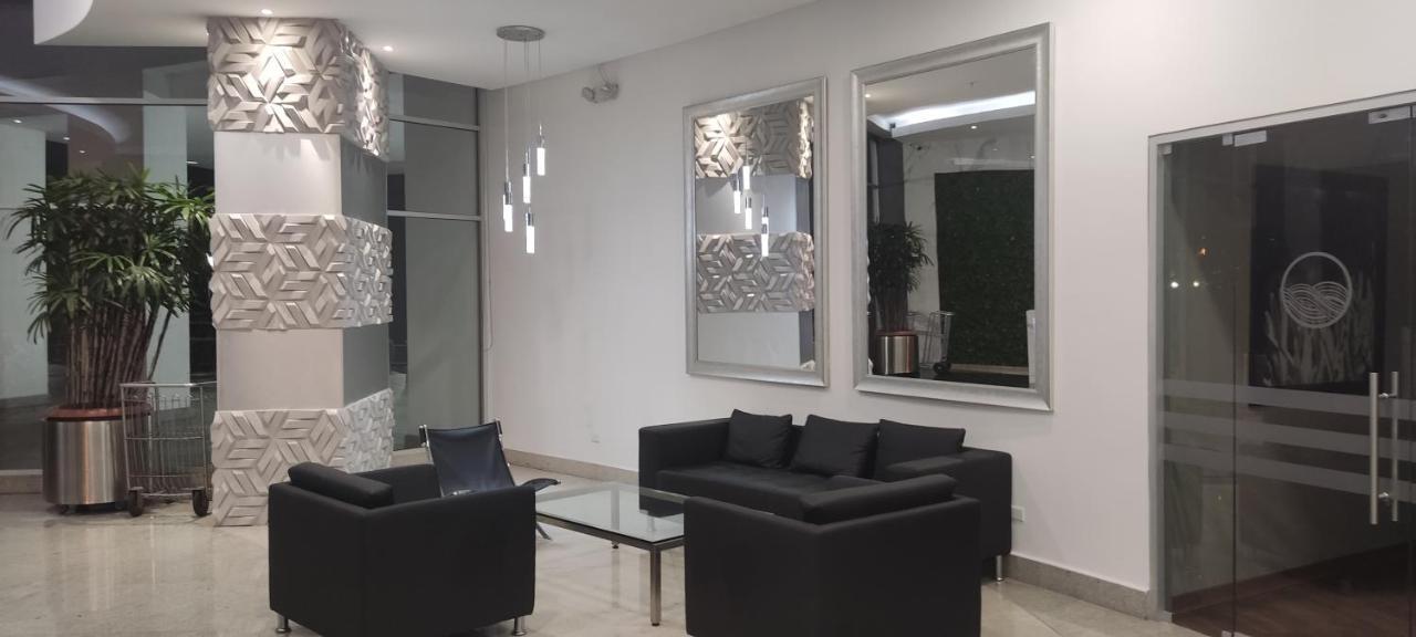 Puerto Santa Ana Suites Γκουαγιακίλ Εξωτερικό φωτογραφία
